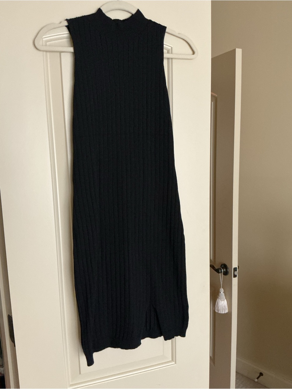 Sleeveless Ribbed Black dress